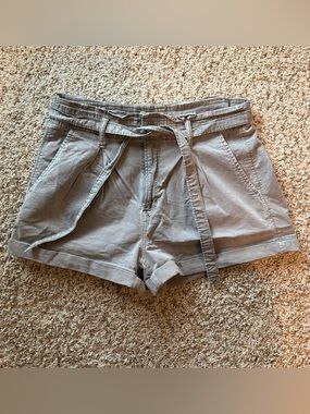 American Eagle Tie Waist Shorts Olive Green Women’s Size 10 Super Stretch